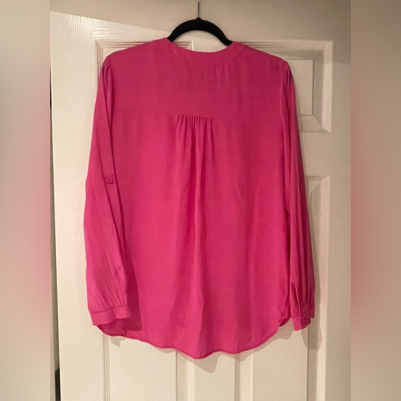 DVF Pink Silk Long Sleeve Blouse. Size 2 - Picture 2 of 3